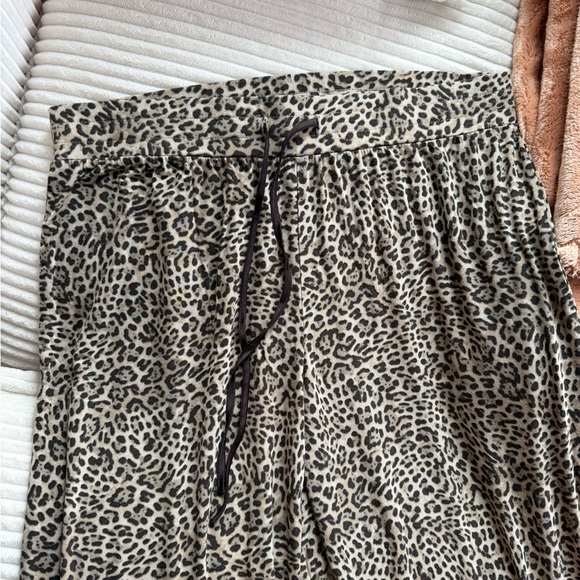 Gap Leopard Print Women's Modal pajama pants - Picture 3 of 6